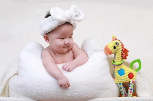 神木宝宝几个月翻身